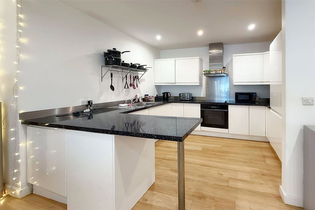 Property photo 3 of 15 Picture No. 06