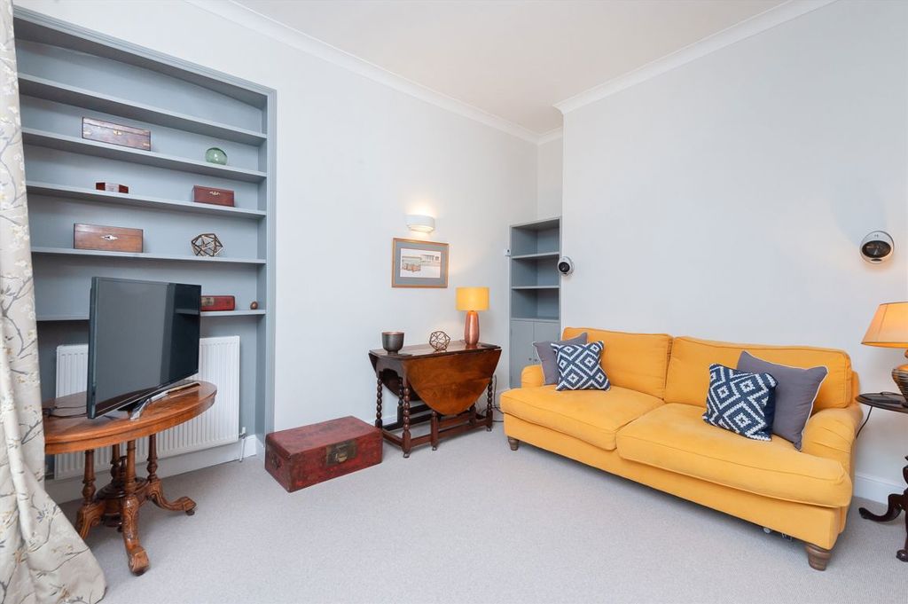 Property photo 2 of 6