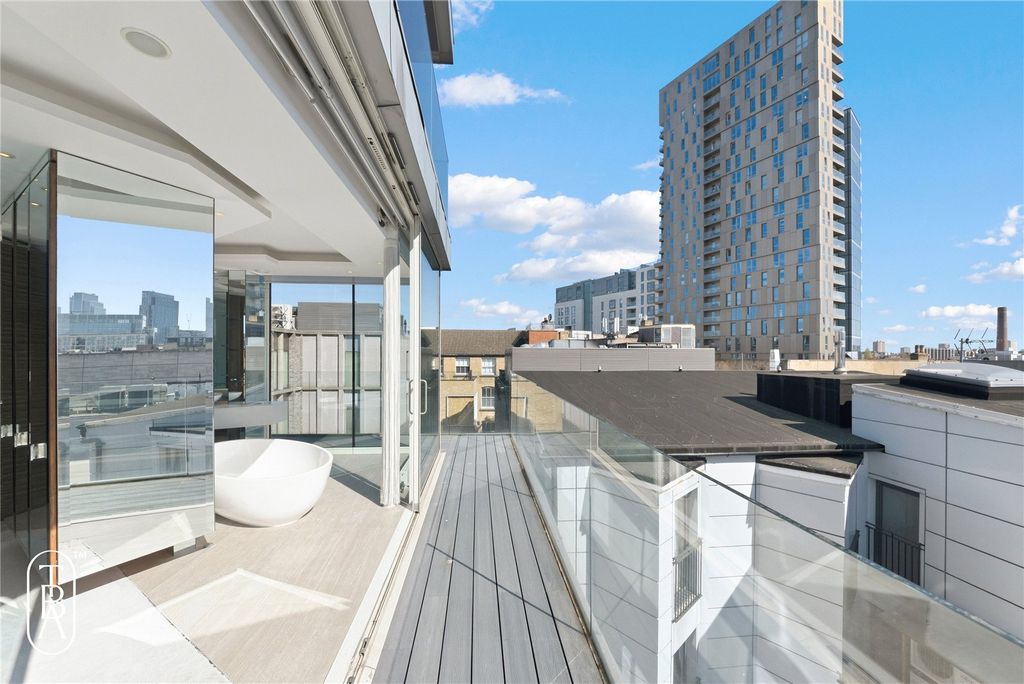 Property photo 3 of 24 Picture No. 27