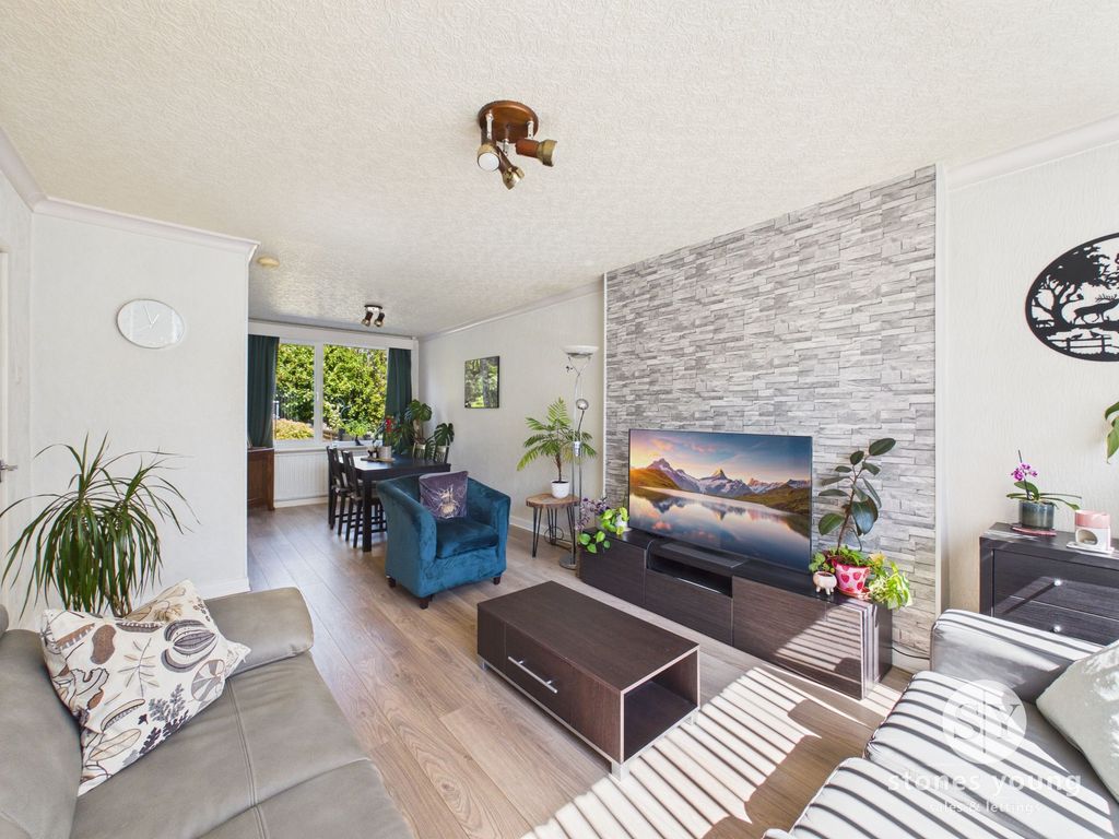 Property photo 3 of 24