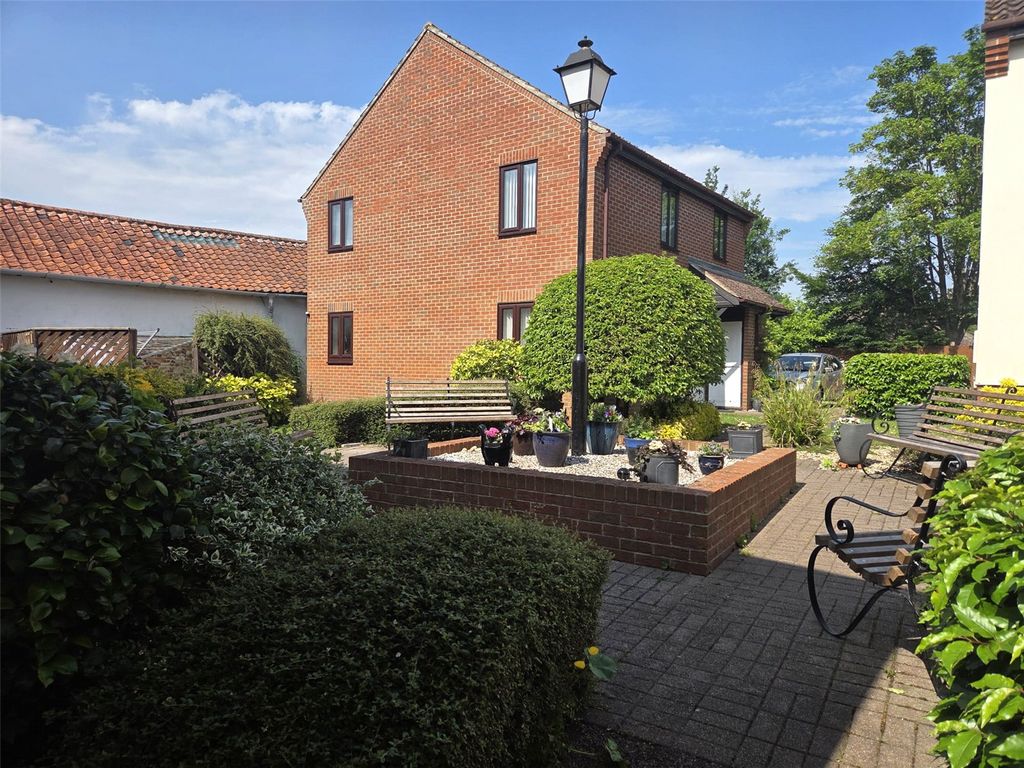 Property photo 3 of 11 Picture No. 14