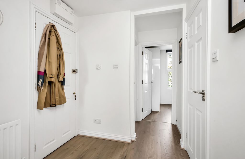Property photo 3 of 10 Picture No. 01