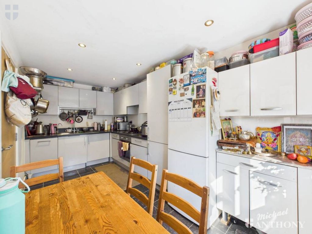 Property photo 2 of 21 Cam03852G0-Pr0238-Still006-Thumbnail-H750-70