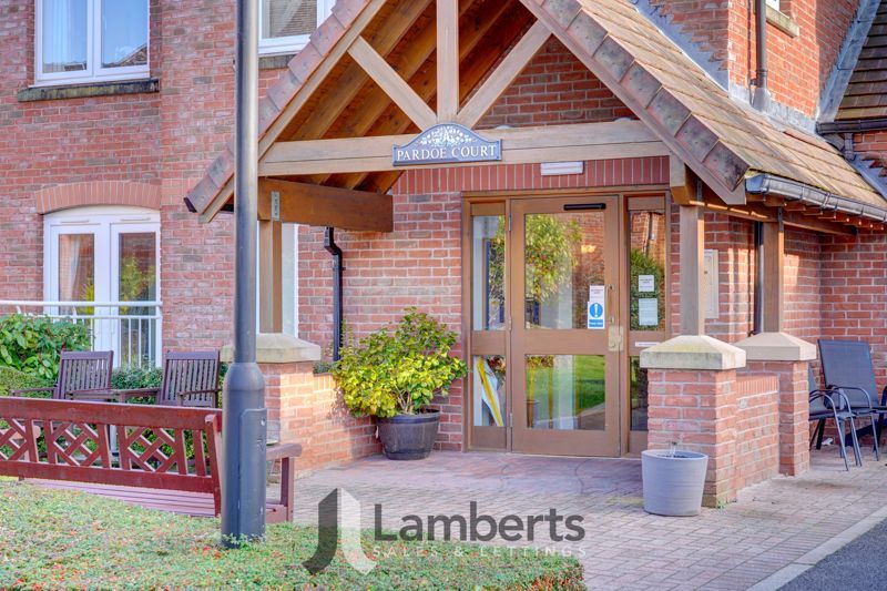 Property photo 1 of 15 Frontage