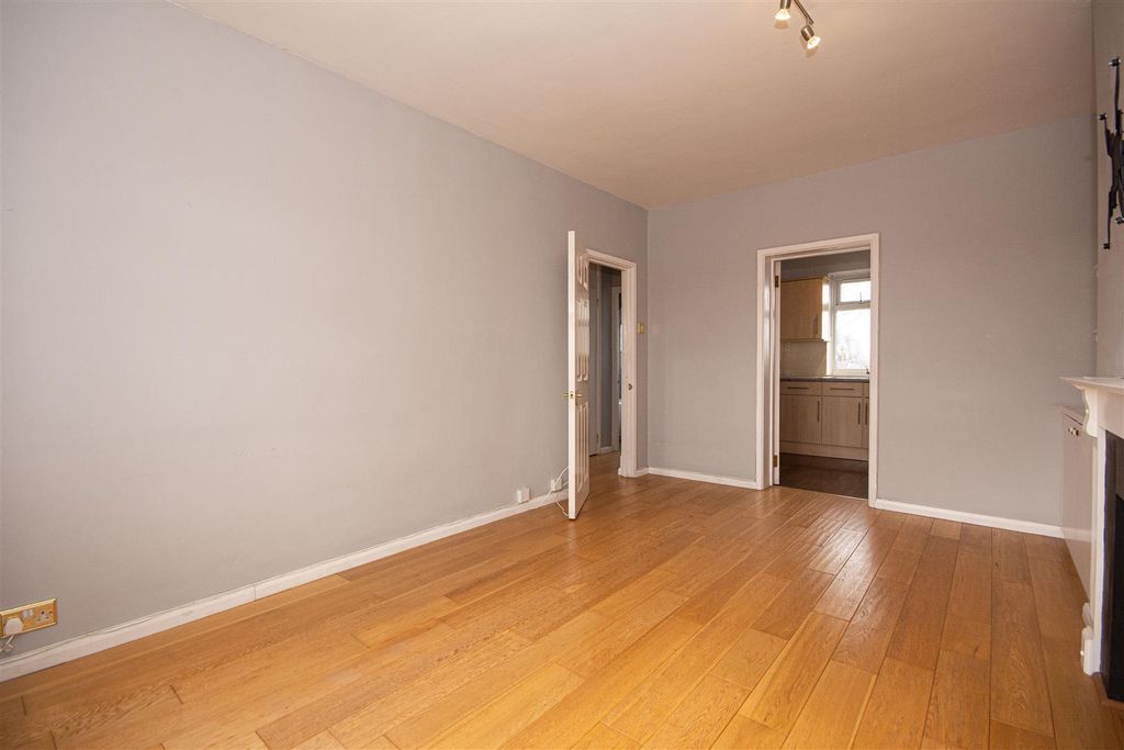 Property photo 3 of 8 4Ju3Resosumgpr51Nim0Dw.Jpg