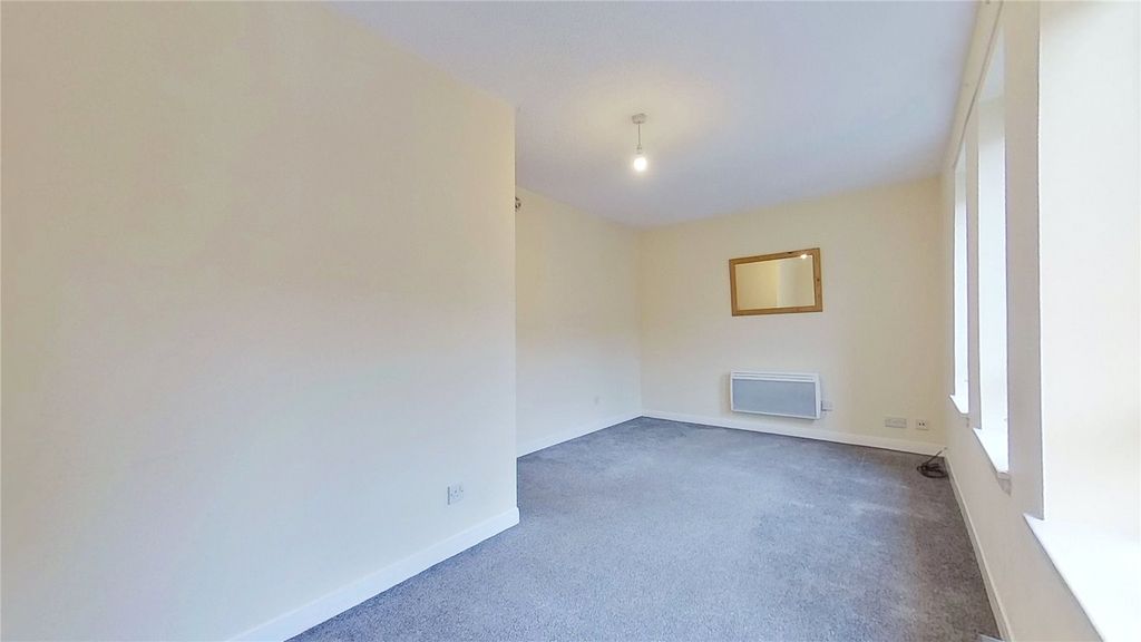 Property photo 3 of 10 Picture No. 13