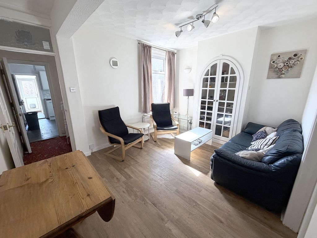 Property photo 3 of 14