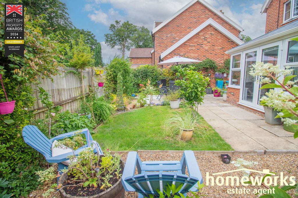 Property photo 2 of 21