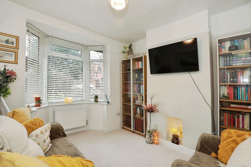 Property photo 2 of 25 Pbox-Img.Jpg