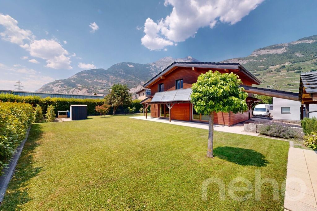 Property photo 3 of 12