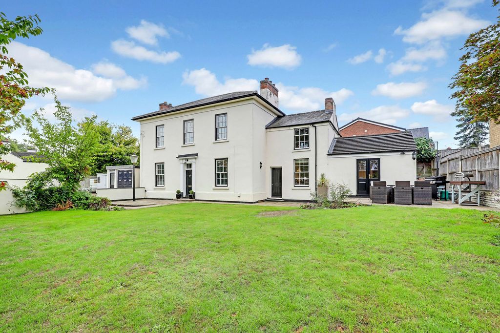 Property photo 1 of 30