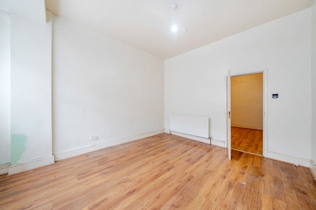 Property photo 3 of 11 1448299-6-69E65E4...