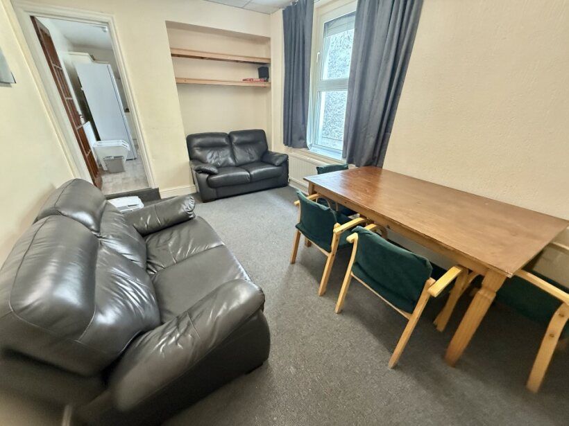 Property photo 3 of 14