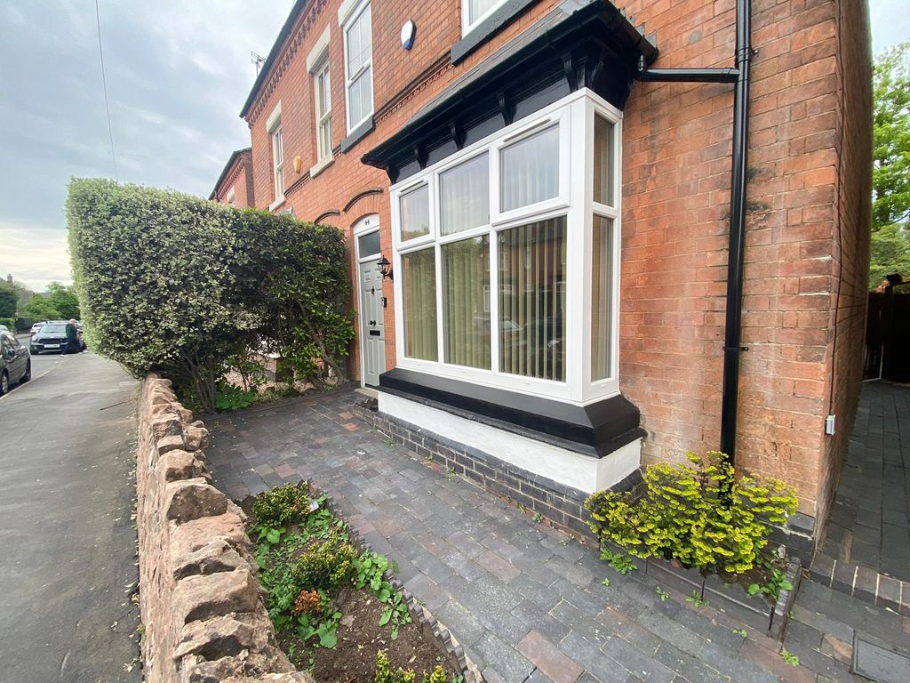 Property photo 2 of 33