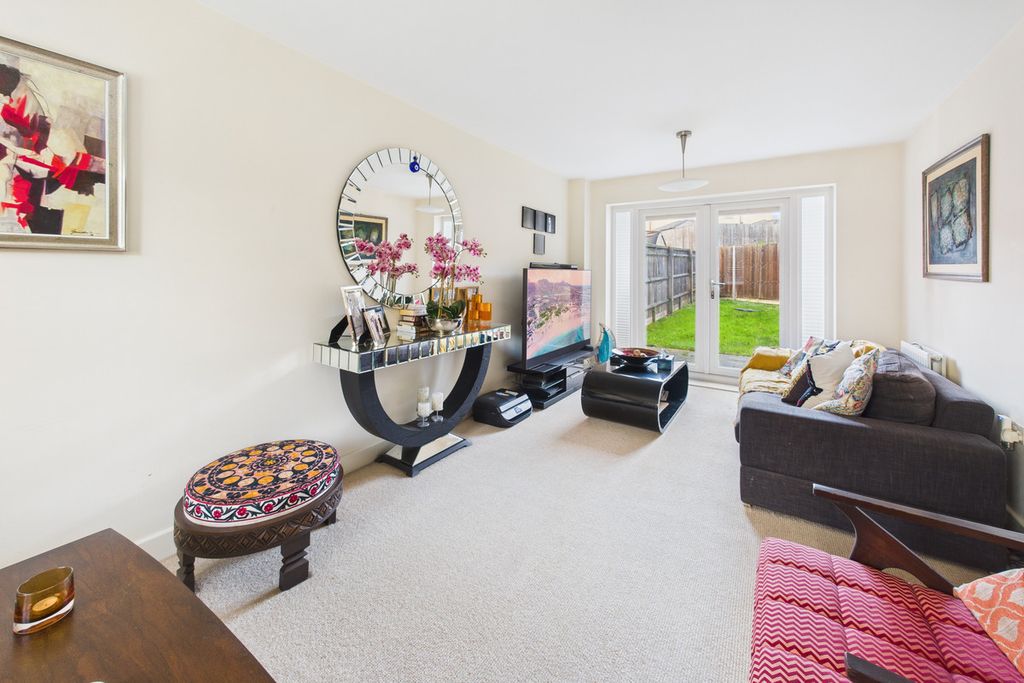 Property photo 3 of 25