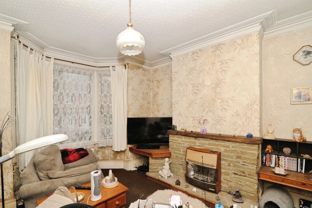 Property photo 3 of 16