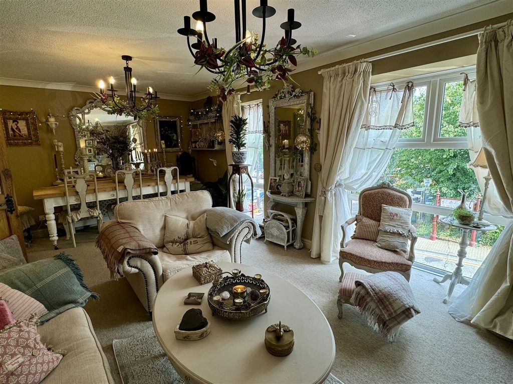Property photo 3 of 26 Living/Dining Room