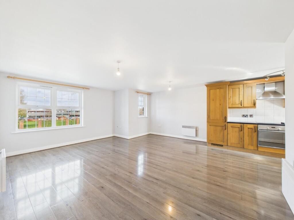 Property photo 3 of 13 Photo 2