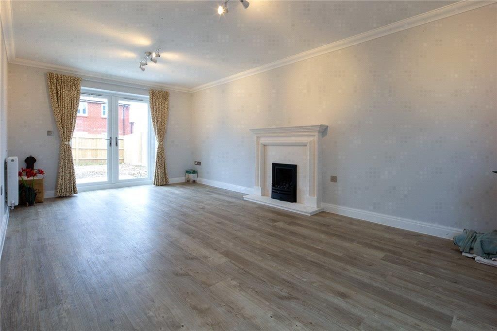 Property photo 2 of 10 Picture No. 11