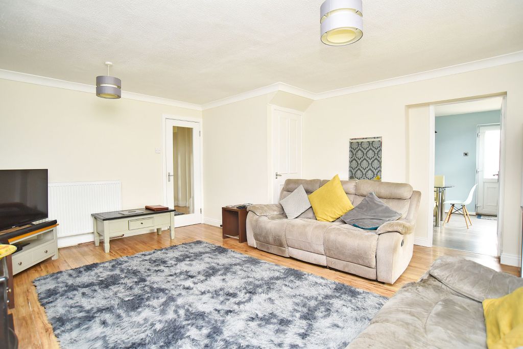 Property photo 3 of 22