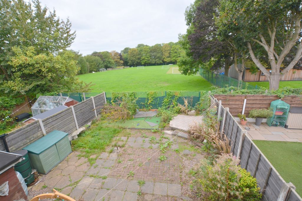 Property photo 2 of 15 Photo 18