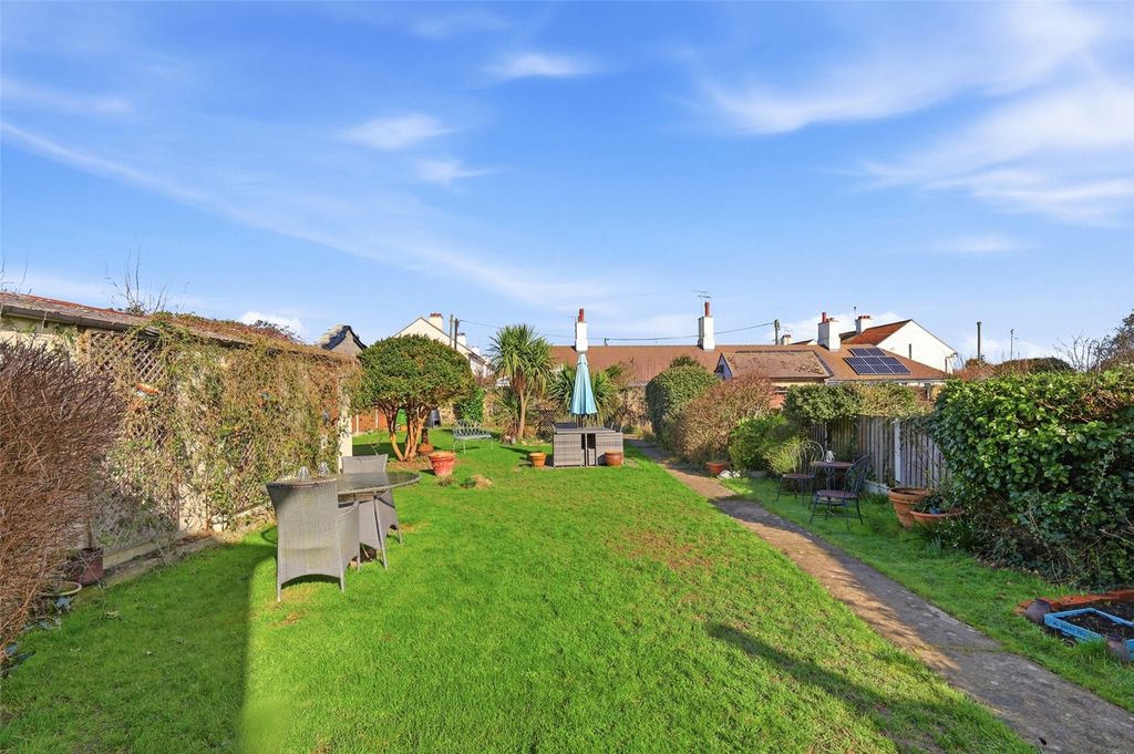 Property photo 2 of 22 Picture No. 26