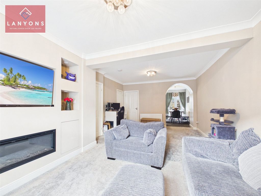 Property photo 2 of 19 Picture No. 04