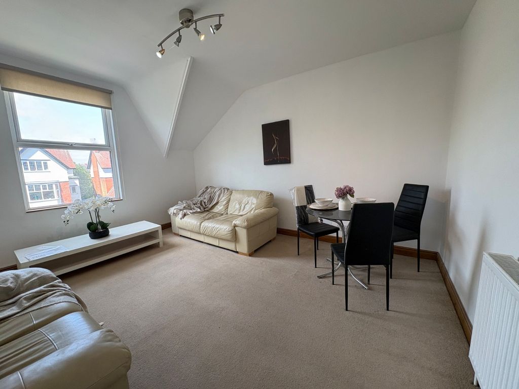Property photo 3 of 7 Picture No. 28
