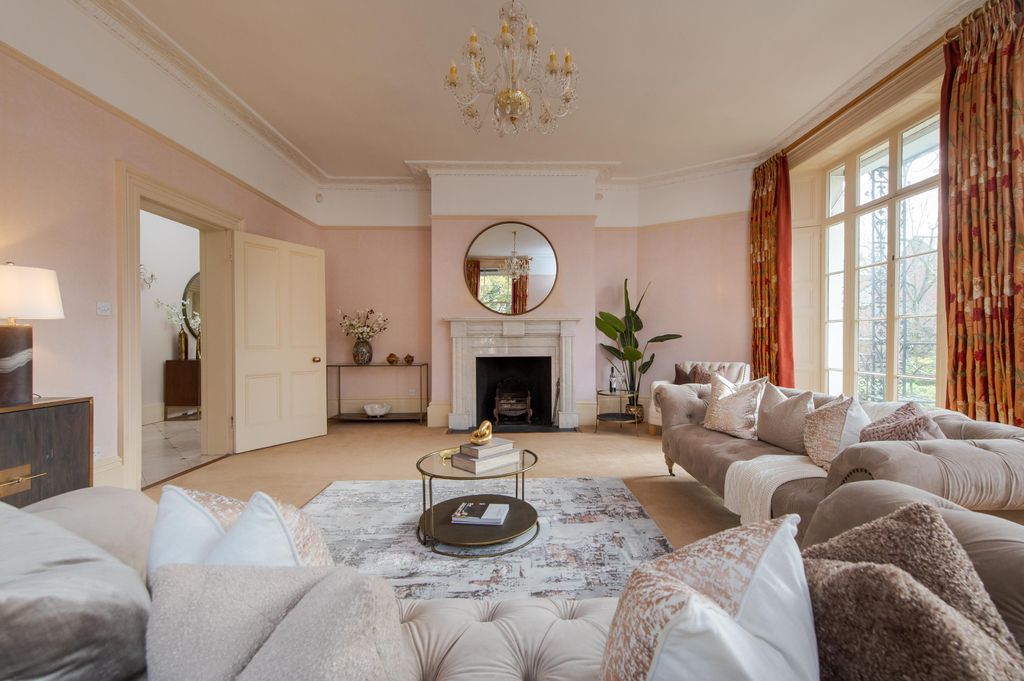 Property photo 3 of 37 Image