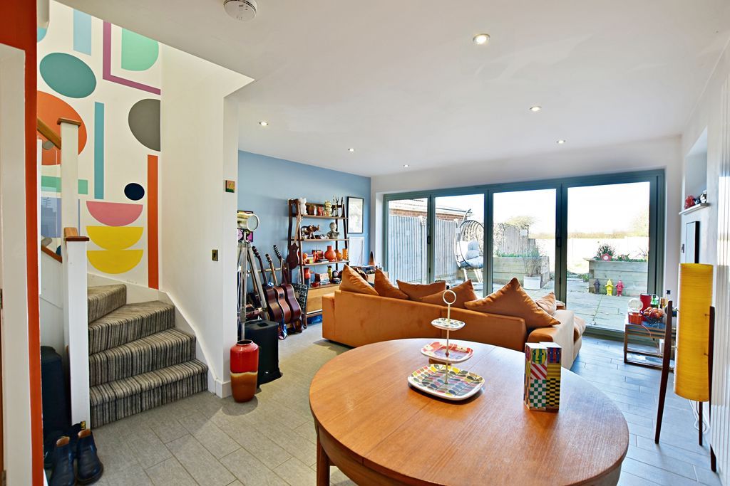 Property photo 1 of 26 Photo 10