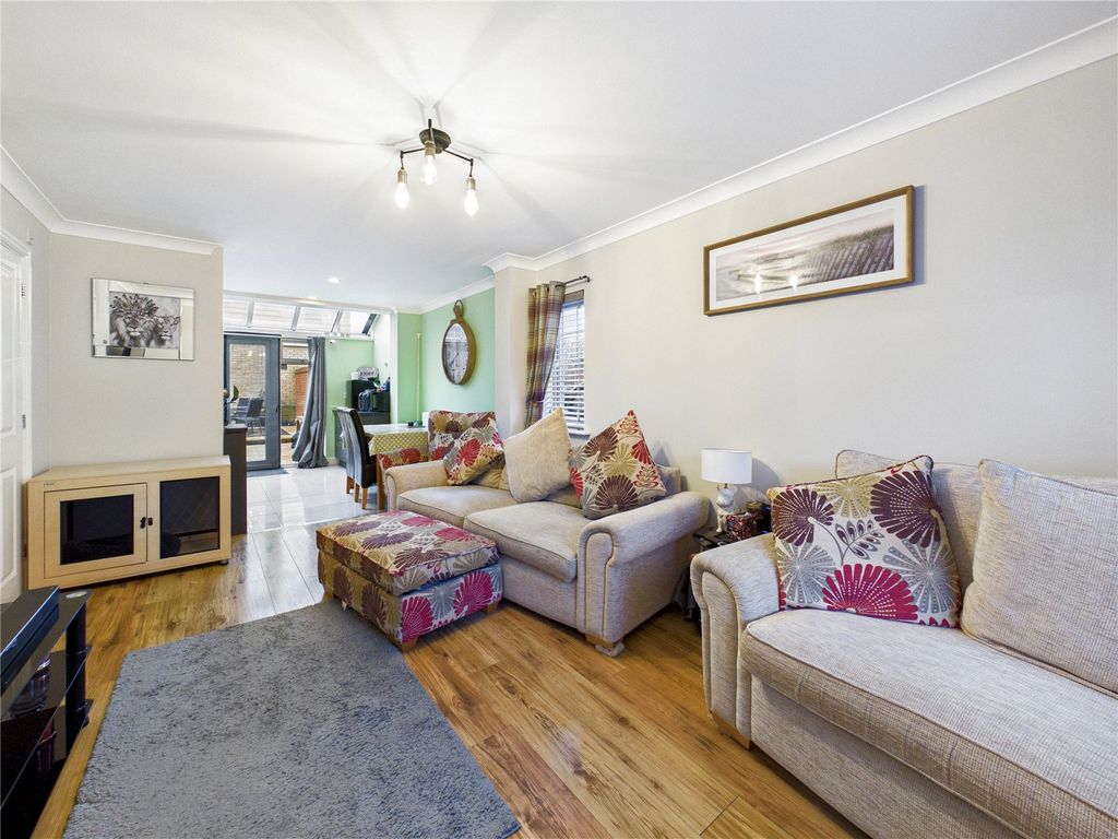 Property photo 2 of 15 Picture No. 13