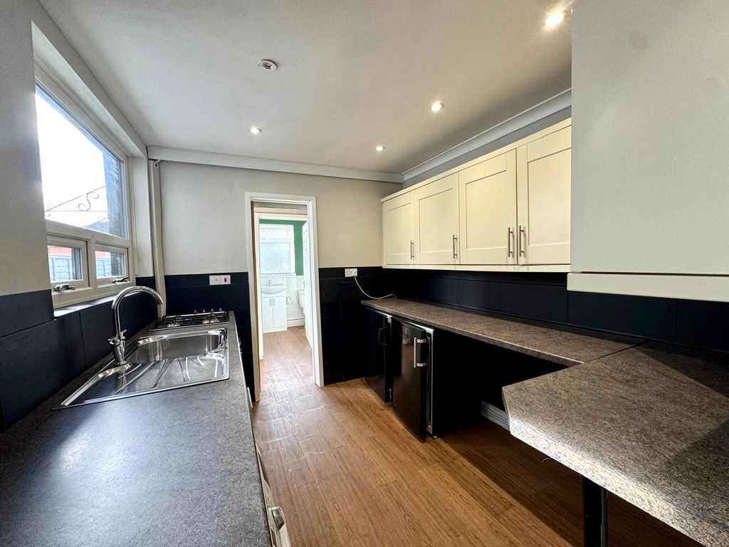 Property photo 2 of 16 Img_8975.Jpeg