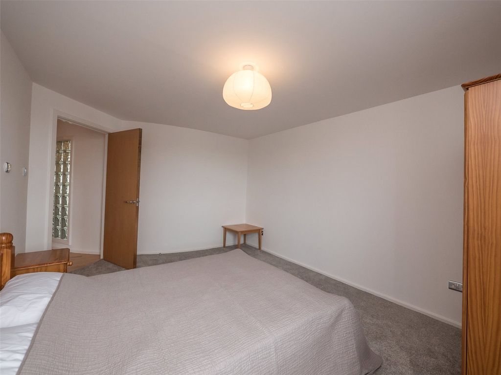 Property photo 3 of 17 Photo 3