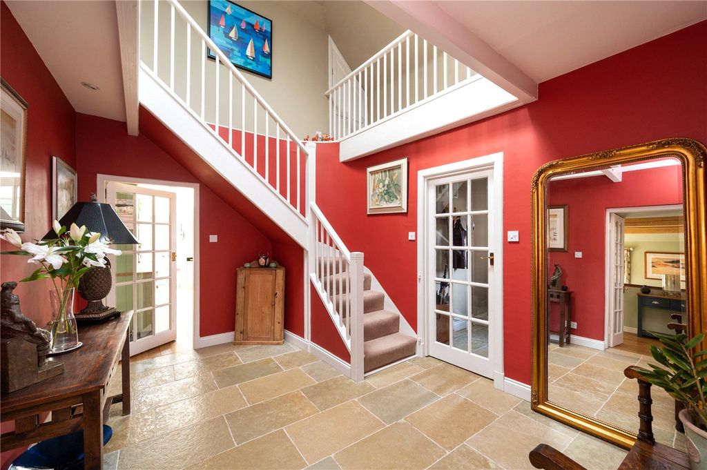 Property photo 2 of 29 Hallway