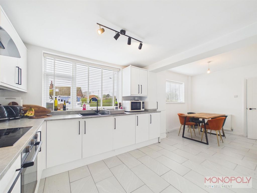 Property photo 2 of 18 Cam03815G0-Pr0416-Still013.Jpg