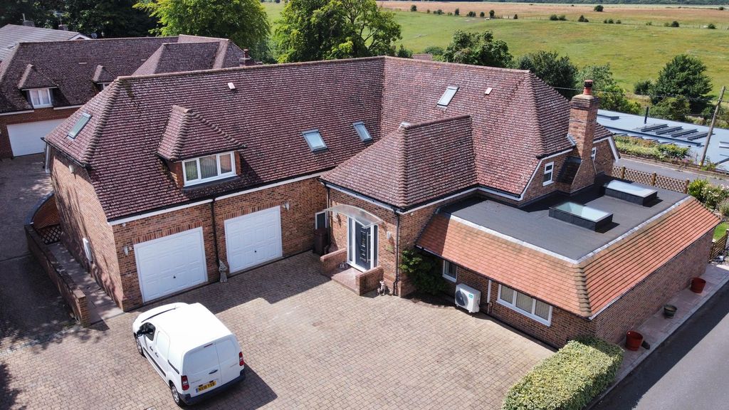 Property photo 1 of 42