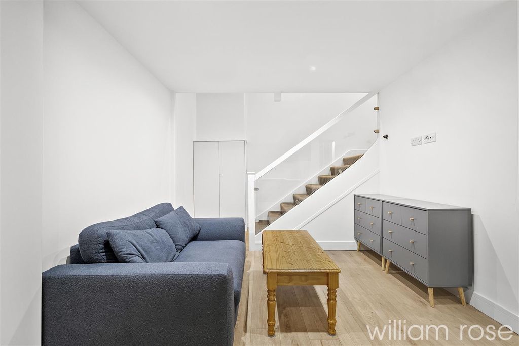 Property photo 2 of 13 Dsc03706.Jpg