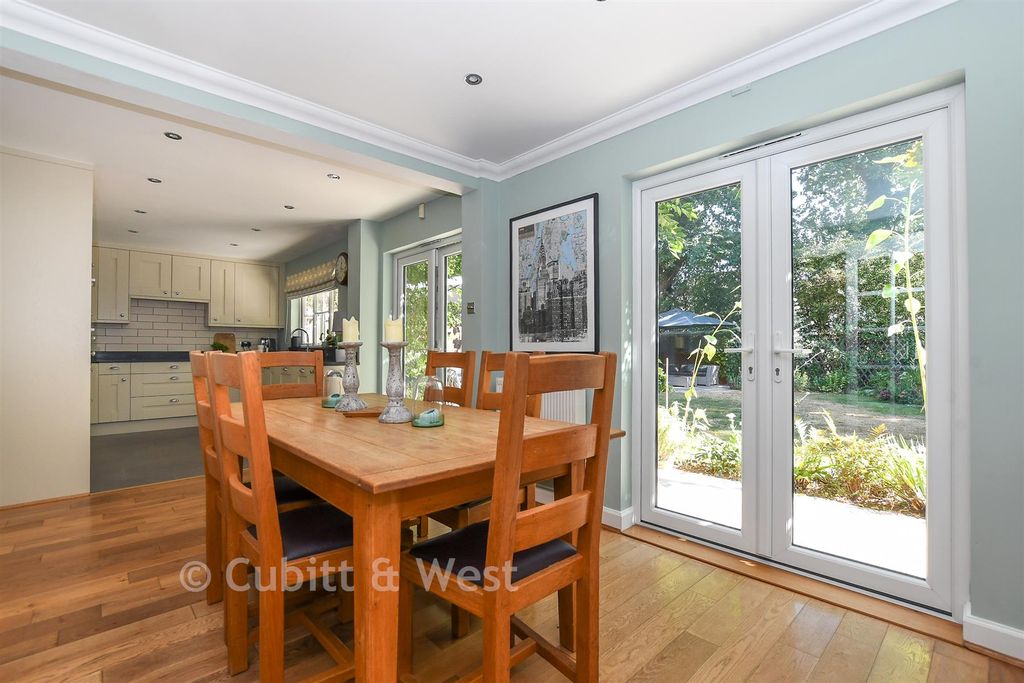 Property photo 3 of 18 Kitchen/Diner