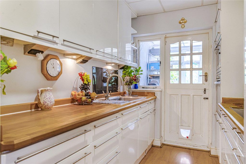 Property photo 3 of 12 Picture No. 04