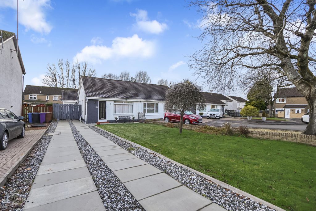 Property photo 2 of 21