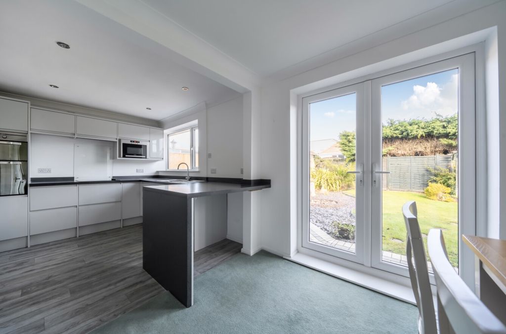 Property photo 3 of 10 1432494-4-69B92A369Db77