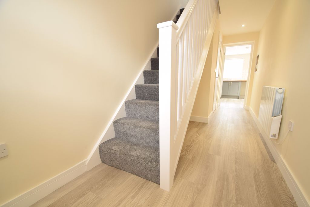 Property photo 3 of 11 Photo 7