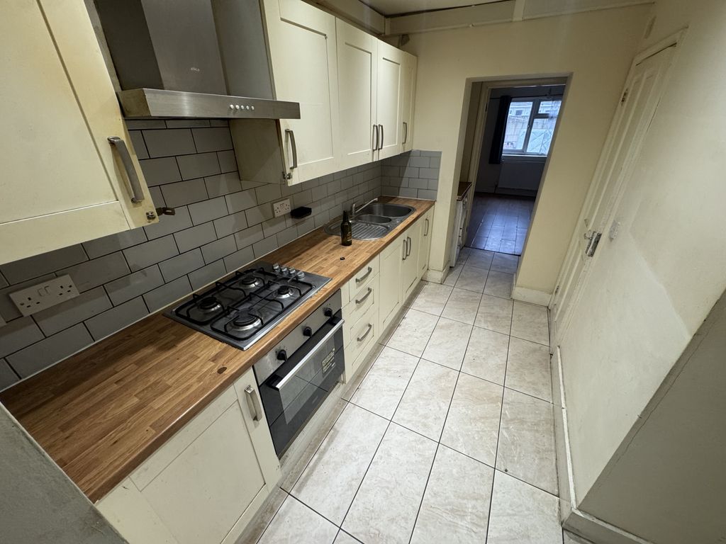 Property photo 2 of 8 Gallery