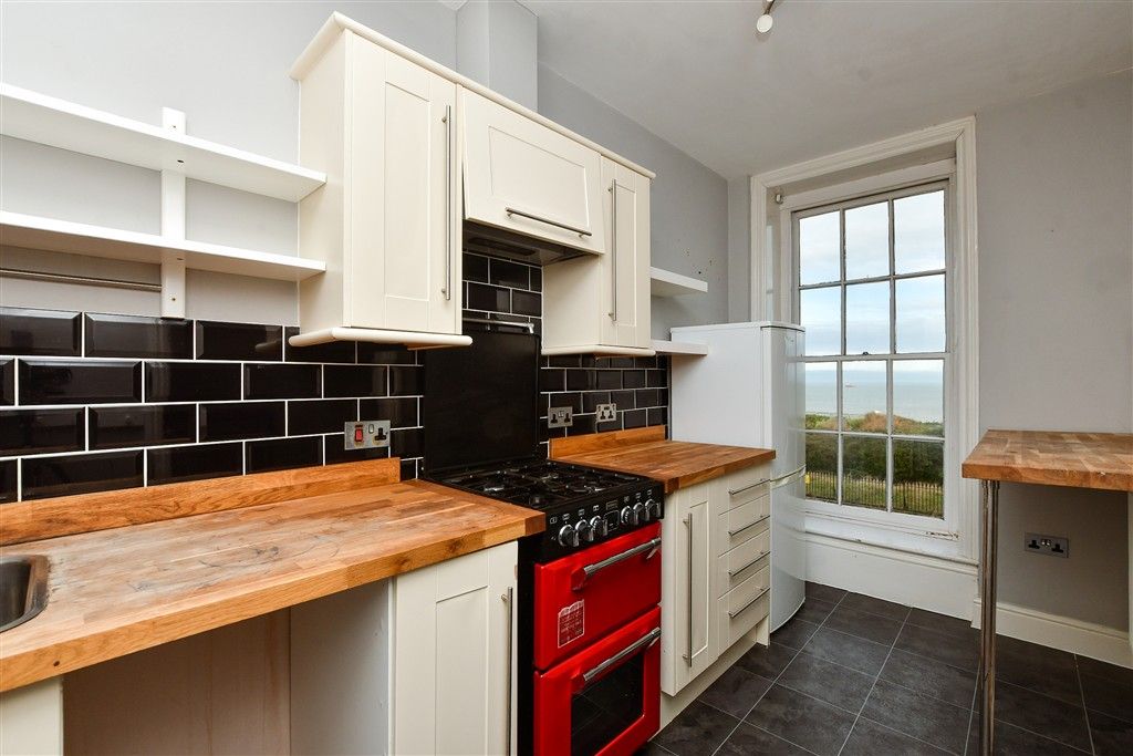 Property photo 1 of 4 Kitchen