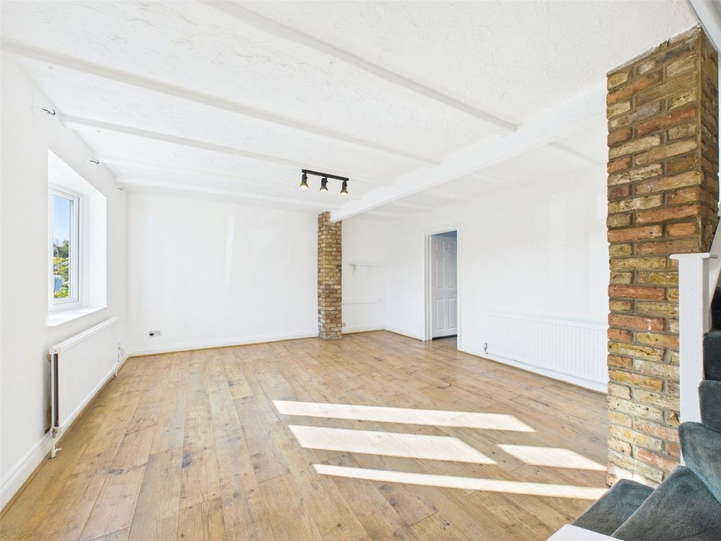 Property photo 3 of 12 Picture No. 14