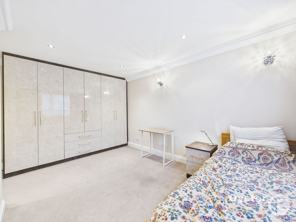 Property photo 3 of 12 Bedroom 1