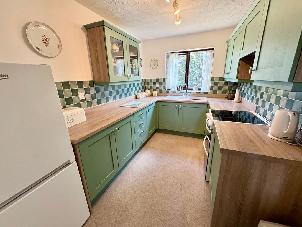 Property photo 2 of 14