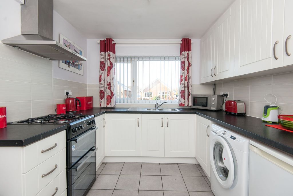 Property photo 3 of 13