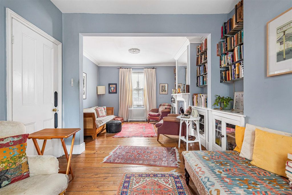 Property photo 3 of 18 32_74568.Jpg