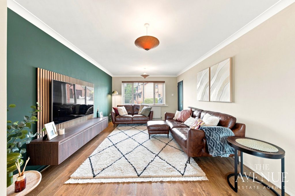 Property photo 2 of 33 5525122